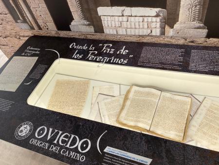 Image 'Oviedo, origen del camino' en el stand del Ayuntamiento de...
